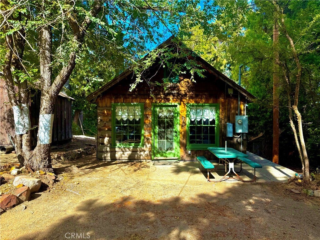 Photo of Listing #IV25189227