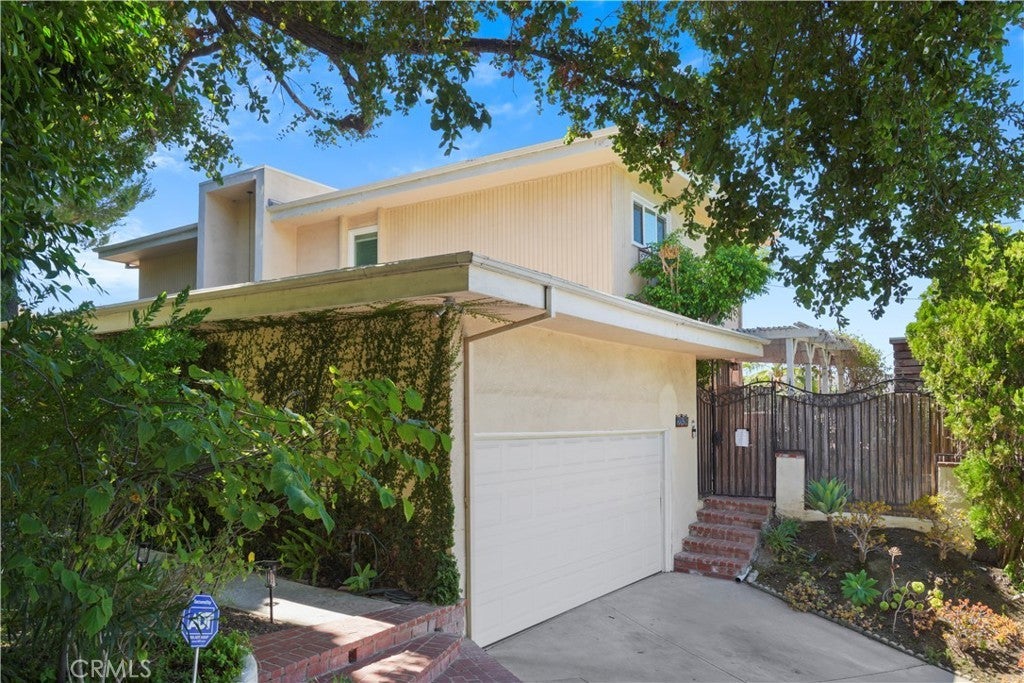 Photo of Listing #SR25187769