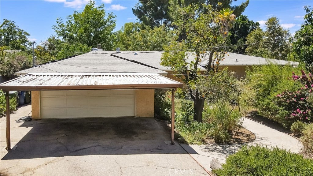 Photo of Listing #SR25188561