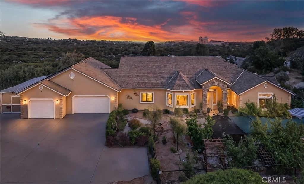 Photo of Listing #FR25189339