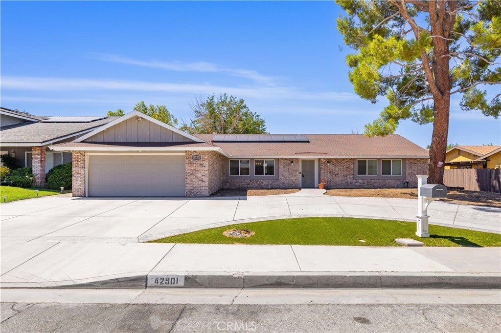 Photo of Listing #SR25189902