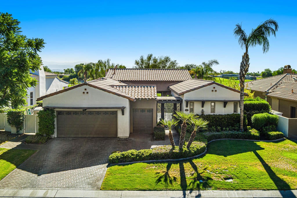 326 Loch Lomond Road, Rancho Mirage