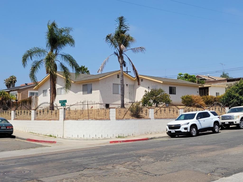 Photo of Listing #PTP2506463