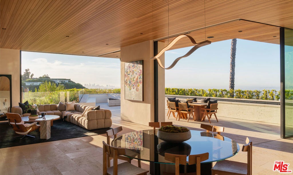 Photo of Listing #25582471