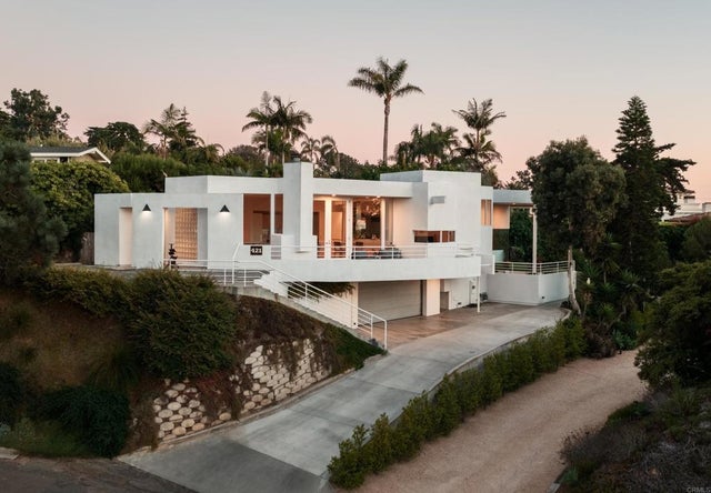 421 Serpentine Drive, Del Mar.