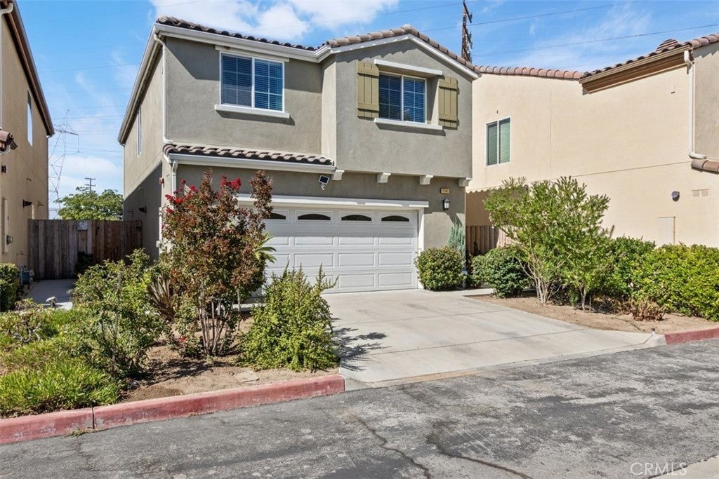 11161 Laughlin Lane, North Hollywood