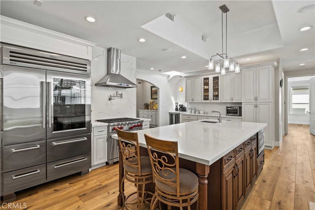 Photo of Listing #SR25191510