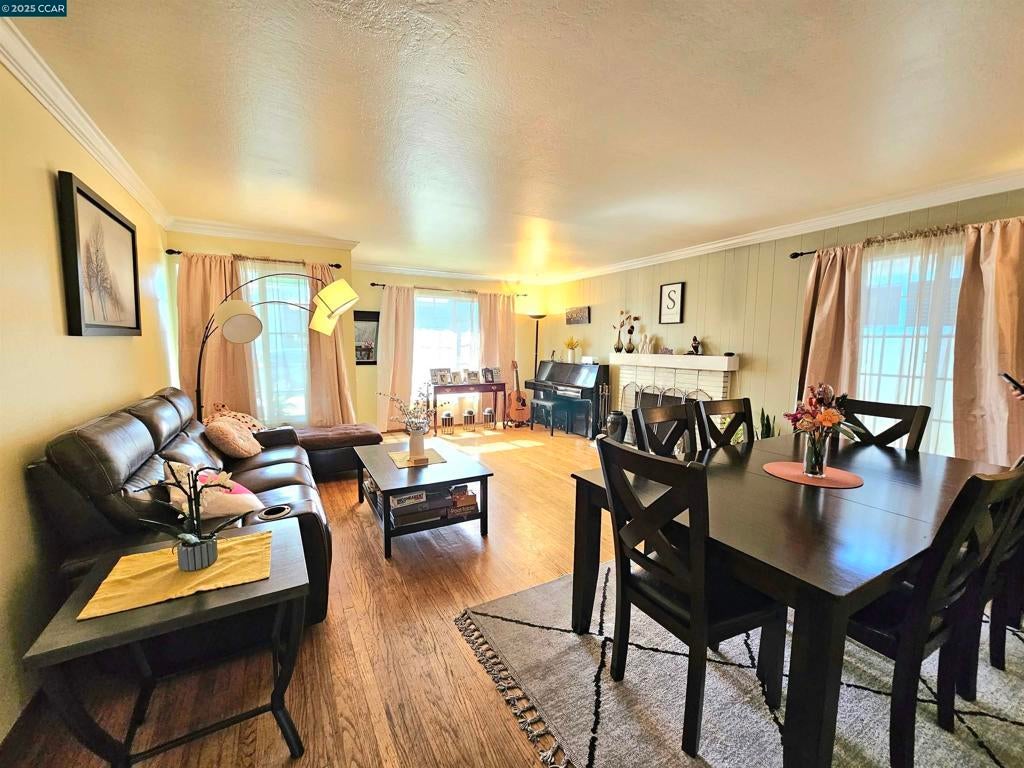 Photo of Listing #41109303