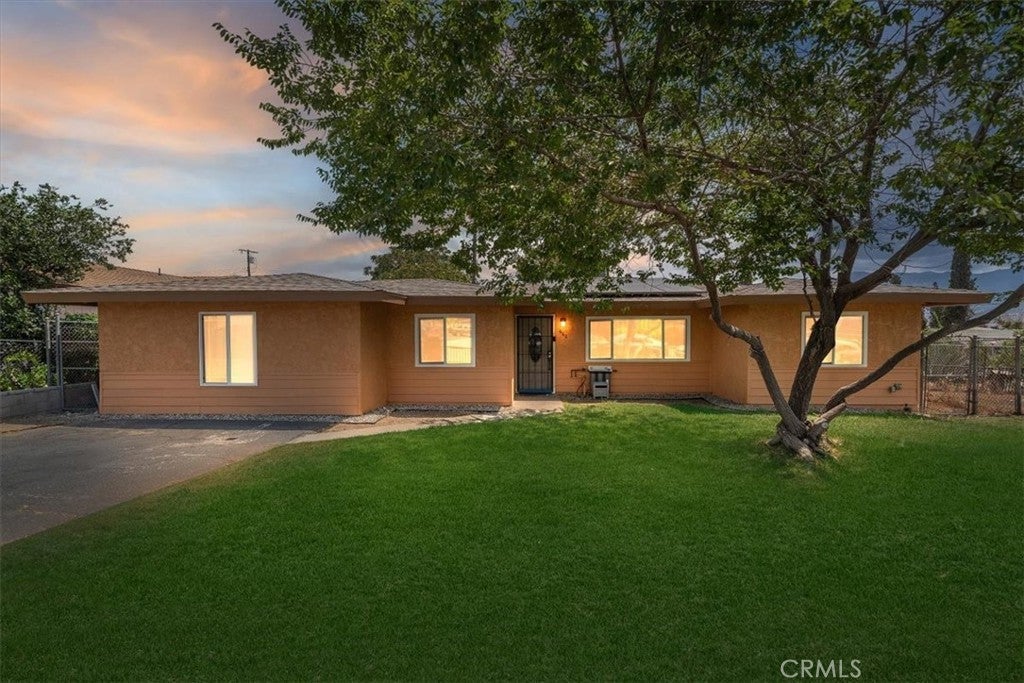 Photo of Listing #IV25191593