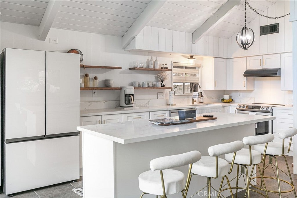 Photo of Listing #IG25192126