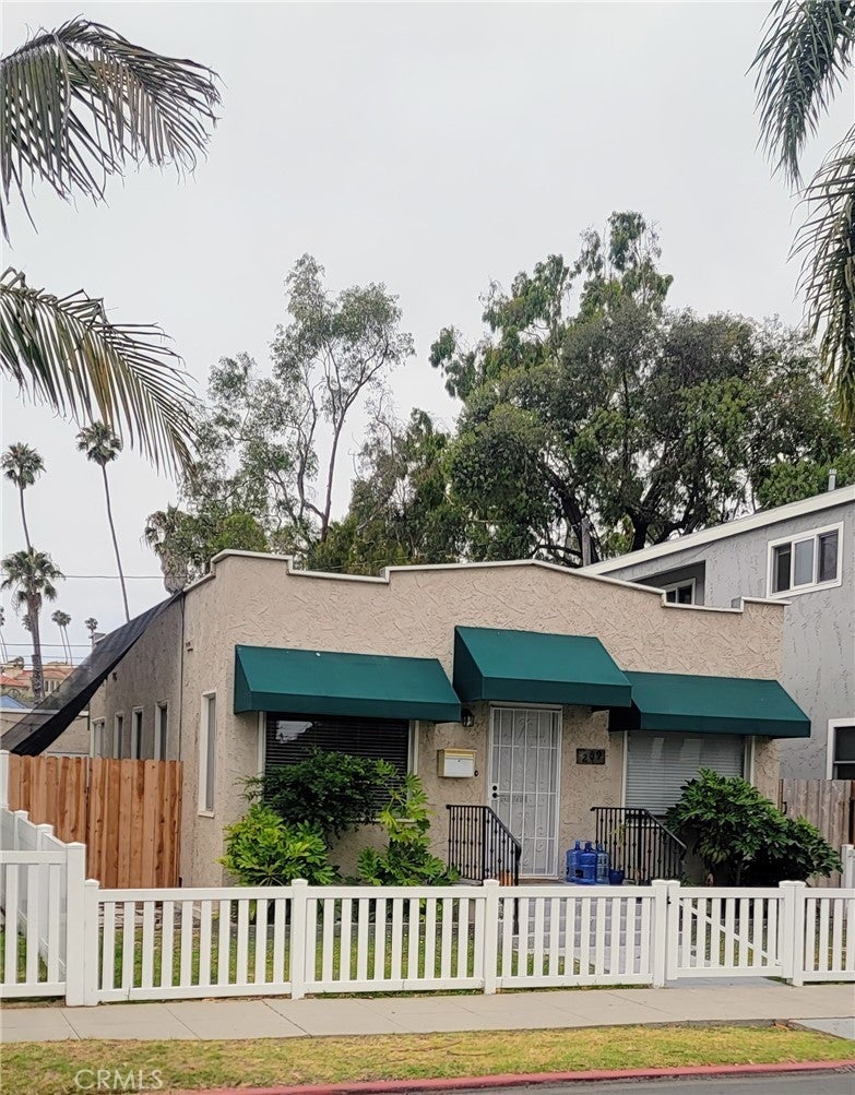 Photo of Listing #SB25191780