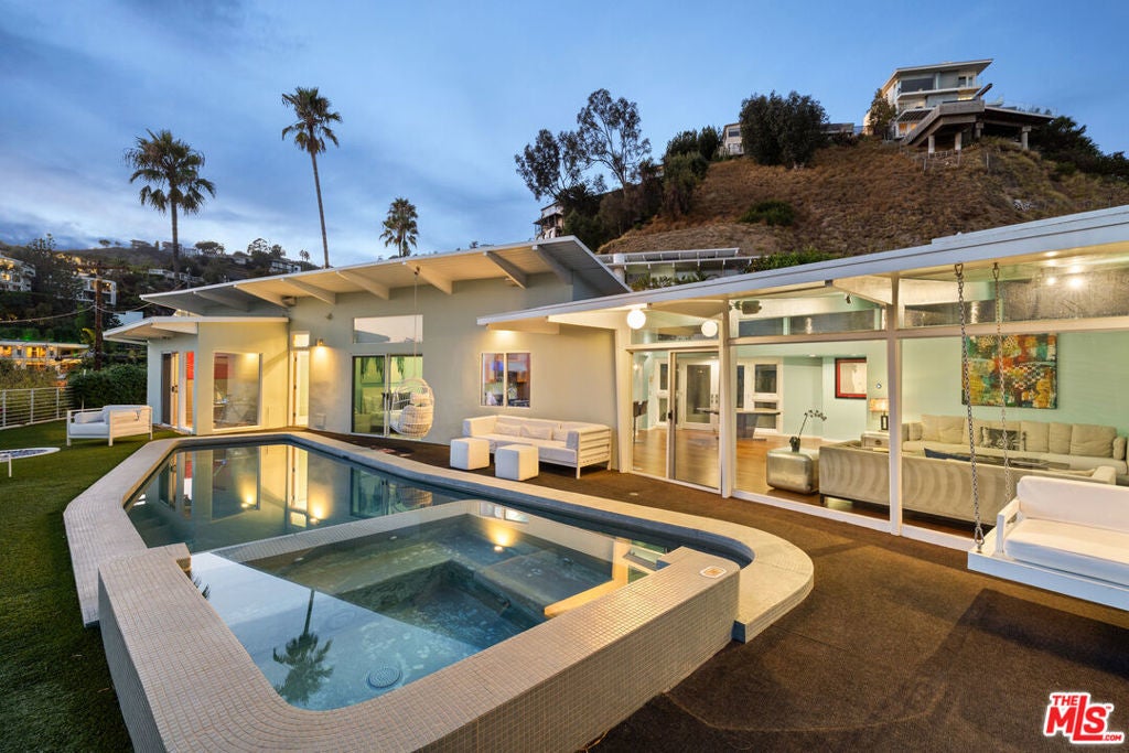 Photo of Listing #25583021