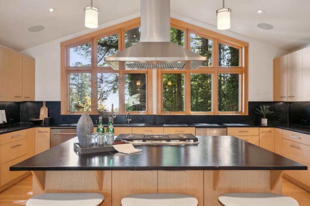 Photo of Listing #ML82019381