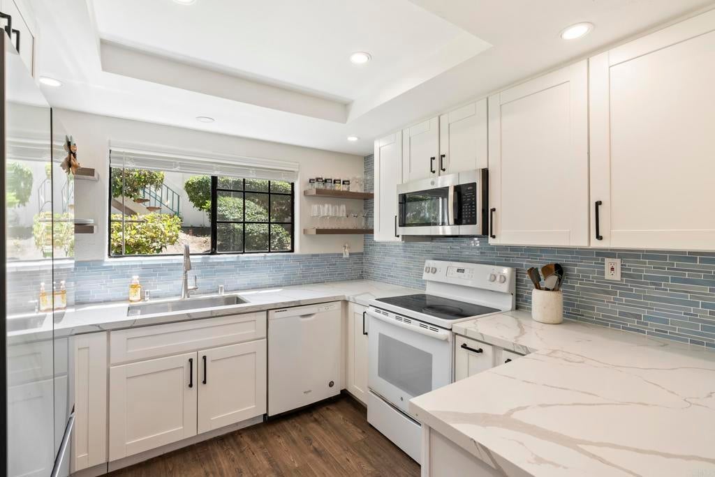 16232 Avenida Venusto # B, San Diego