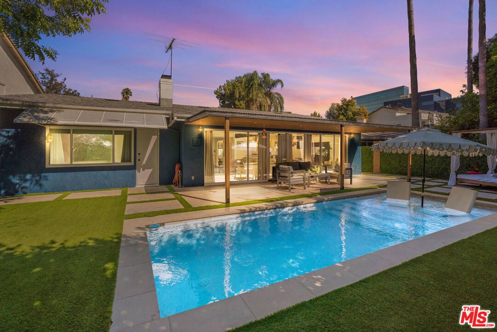 Photo of Listing #25583957