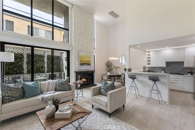 1007 S Catalina Avenue 109, Redondo Beach.