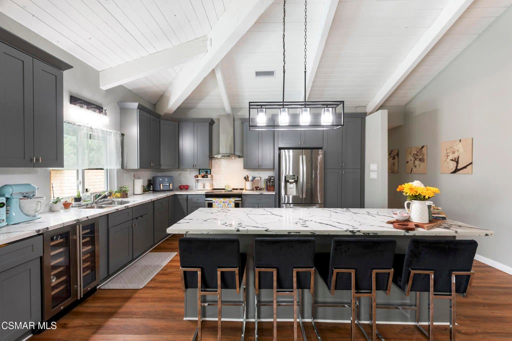 Photo of Listing #225004390