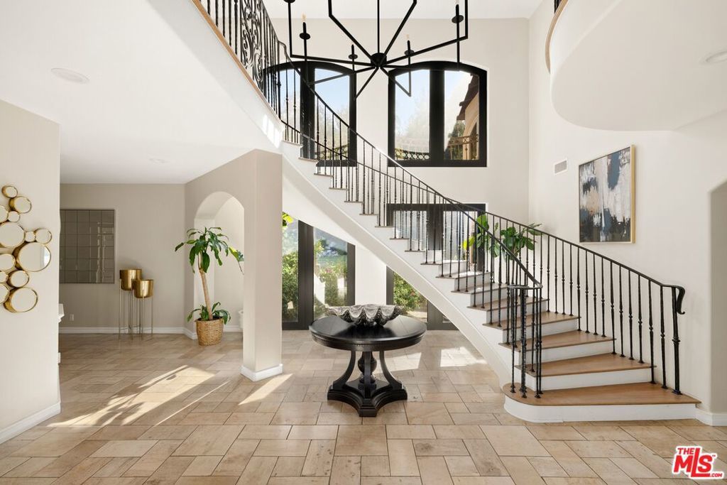 Photo of Listing #25581999