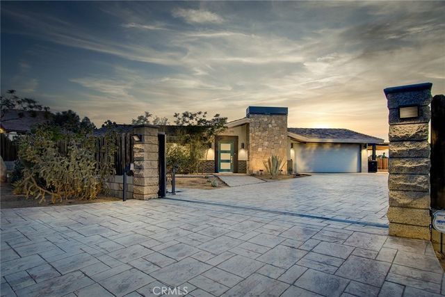 7320 Sherwood Road, Joshua Tree