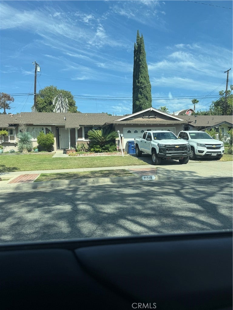 Photo of Listing #PW25194198