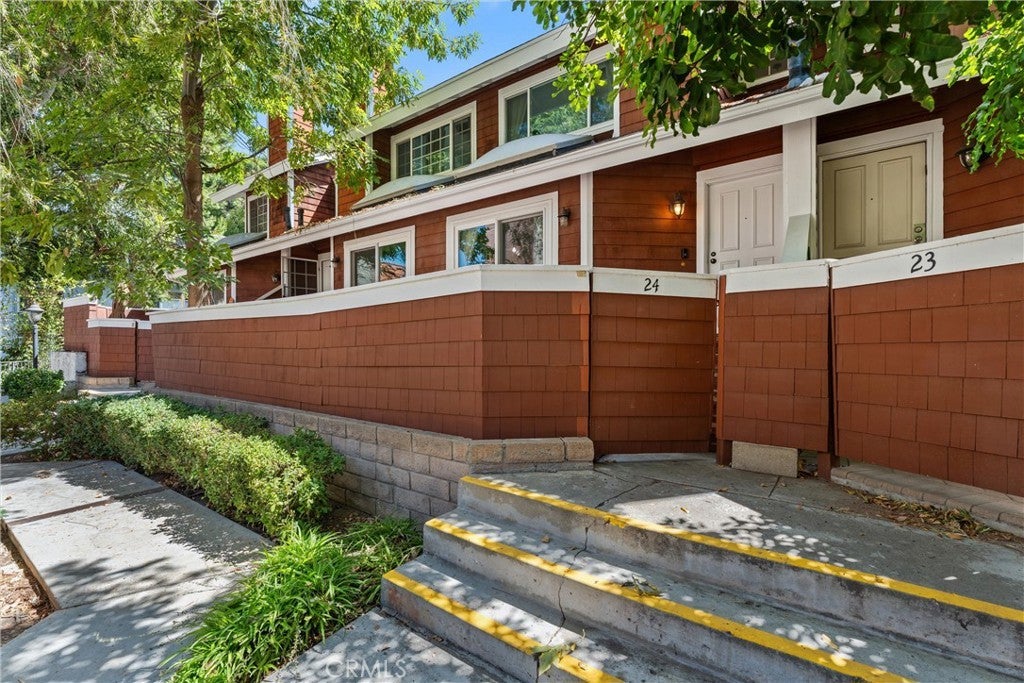 Photo of Listing #SR25194115