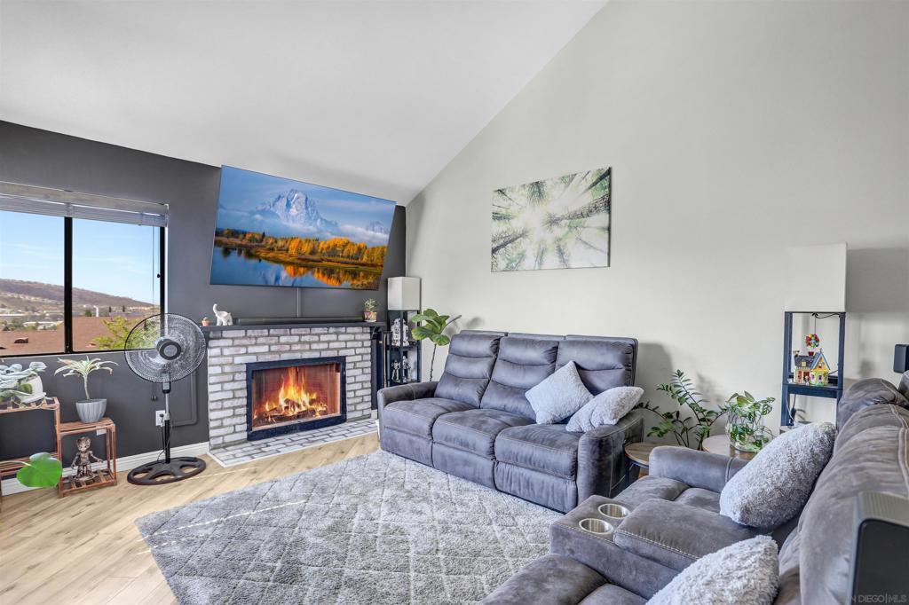 3049 Golden Oak Way, Spring Valley