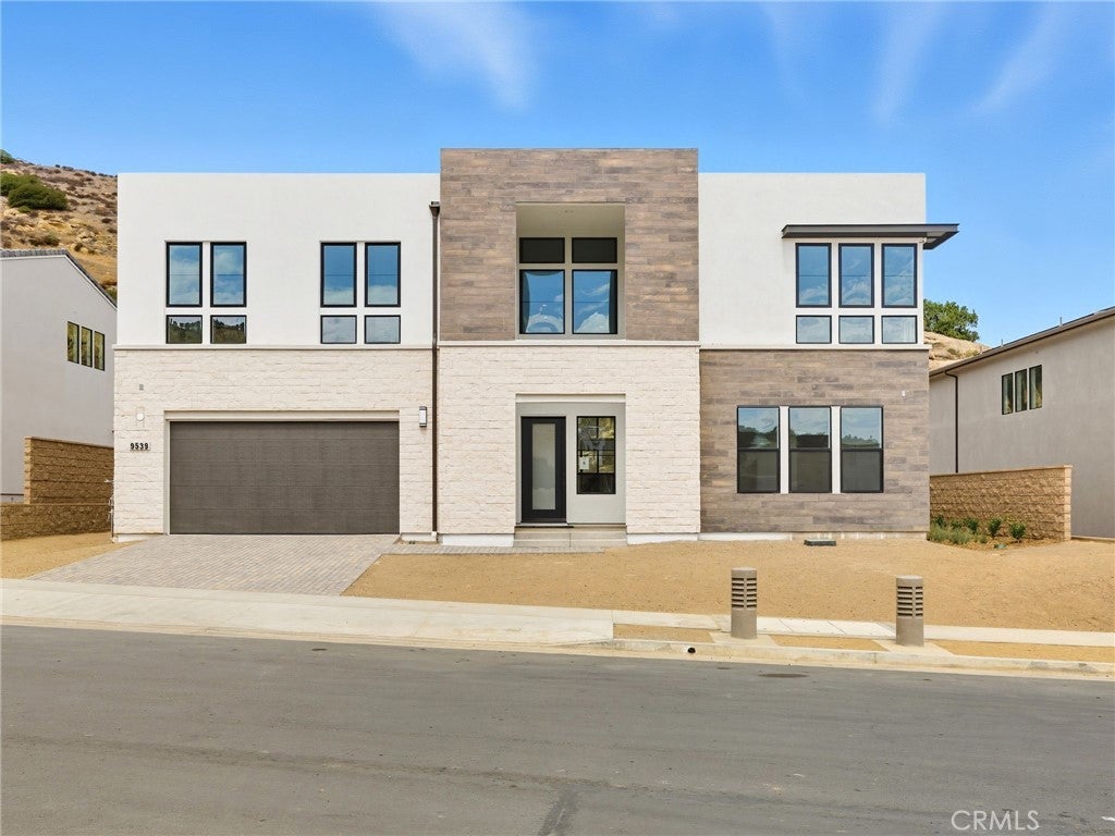 Photo of Listing #SR25192734