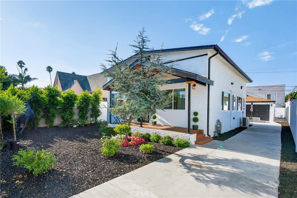 Photo of Listing #SB25194980