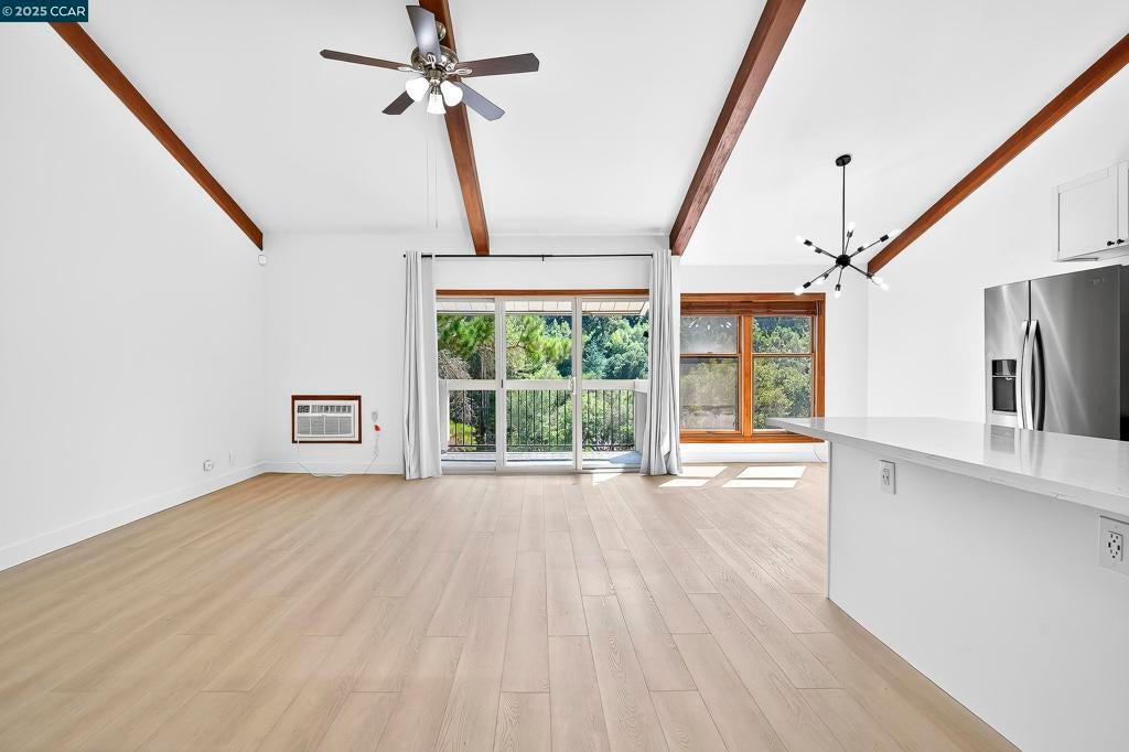 Photo of Listing #41109798