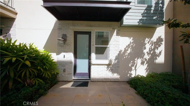 320 Bridgewater Way 7, Gardena.