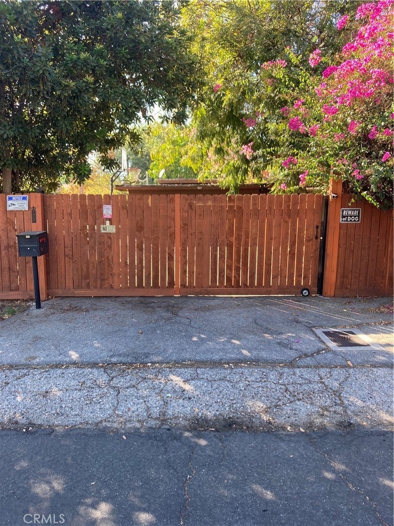 Photo of Listing #SR25195578