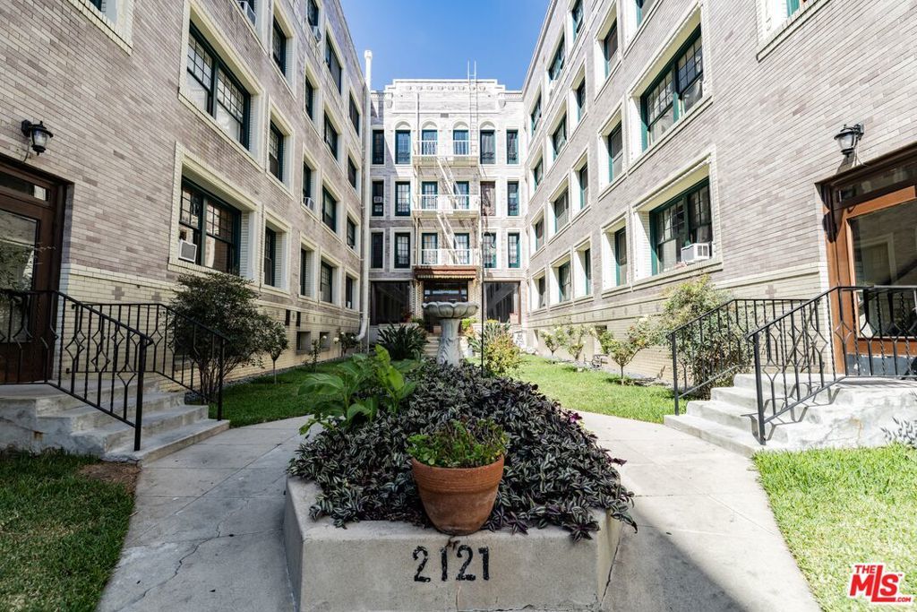 Photo of Listing #25585279