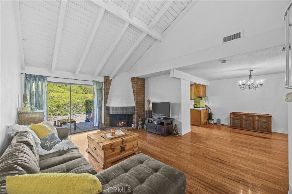 Photo of Listing #OC25159202