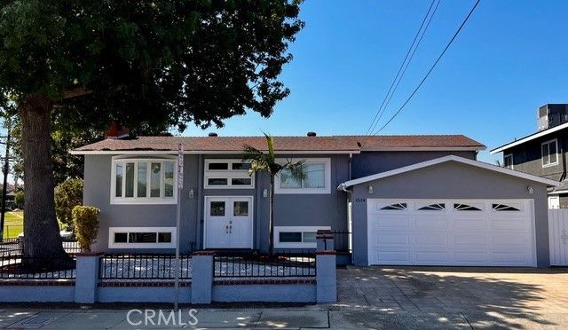 1514 E Maple Avenue, El Segundo