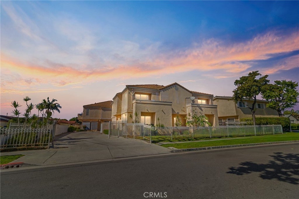 Photo of Listing #OC25195939