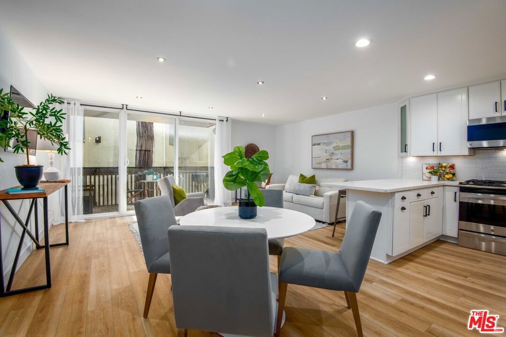 Photo of Listing #25585261