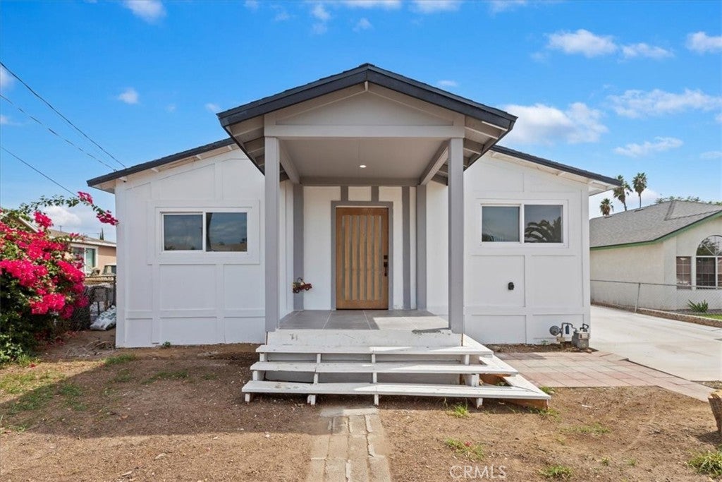 Photo of Listing #IV25196563