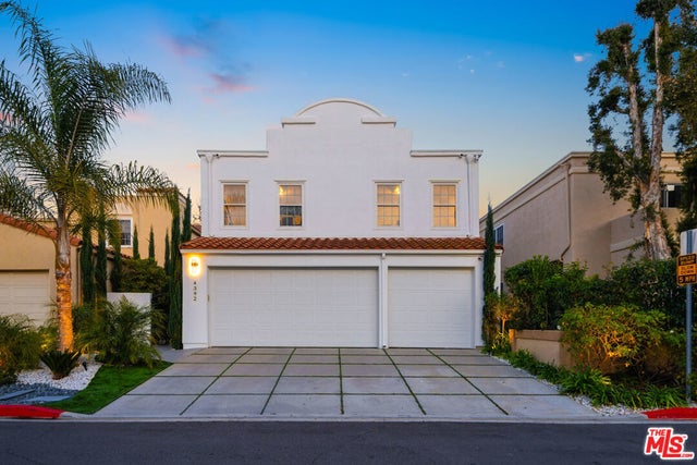 4392 Park Paloma, Calabasas