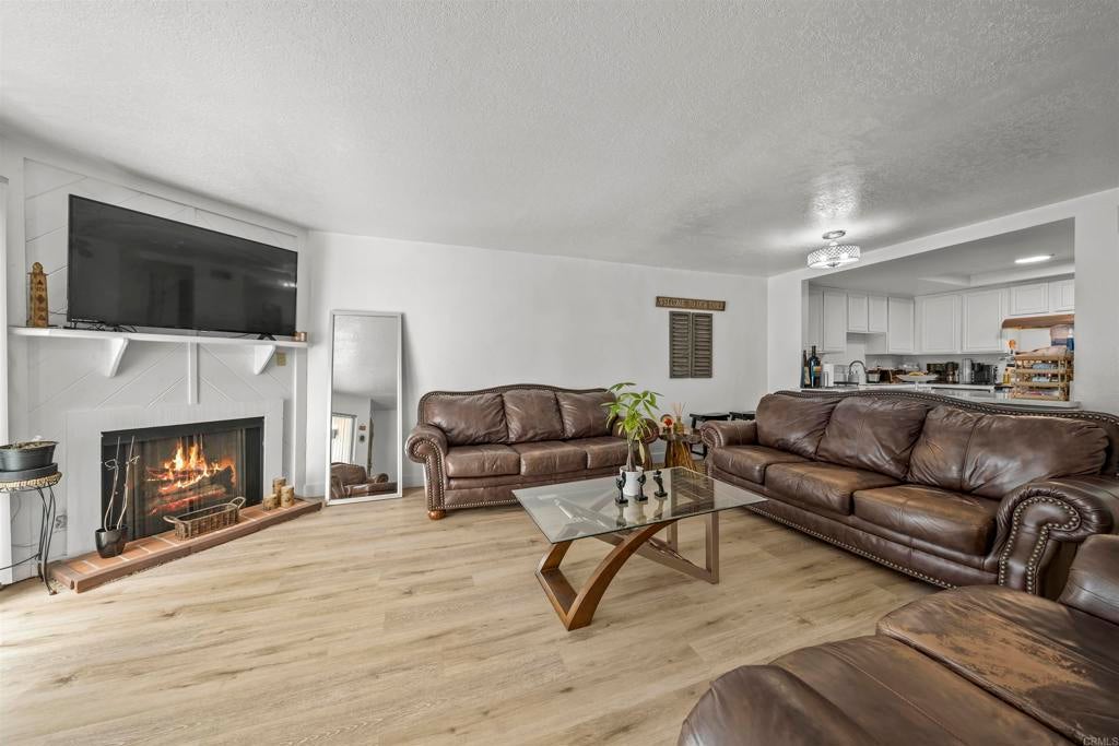 Photo of Listing #PTP2506687