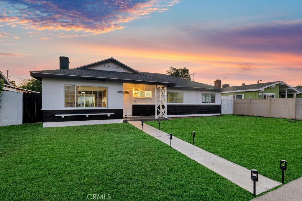 8547 Tampa Avenue, Northridge