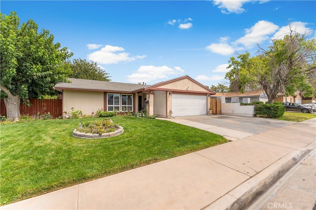 Photo of Listing #DW25195878