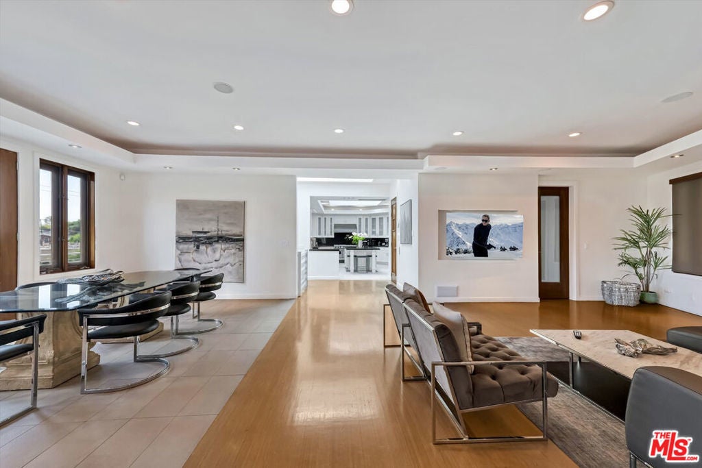 Photo of Listing #25583149