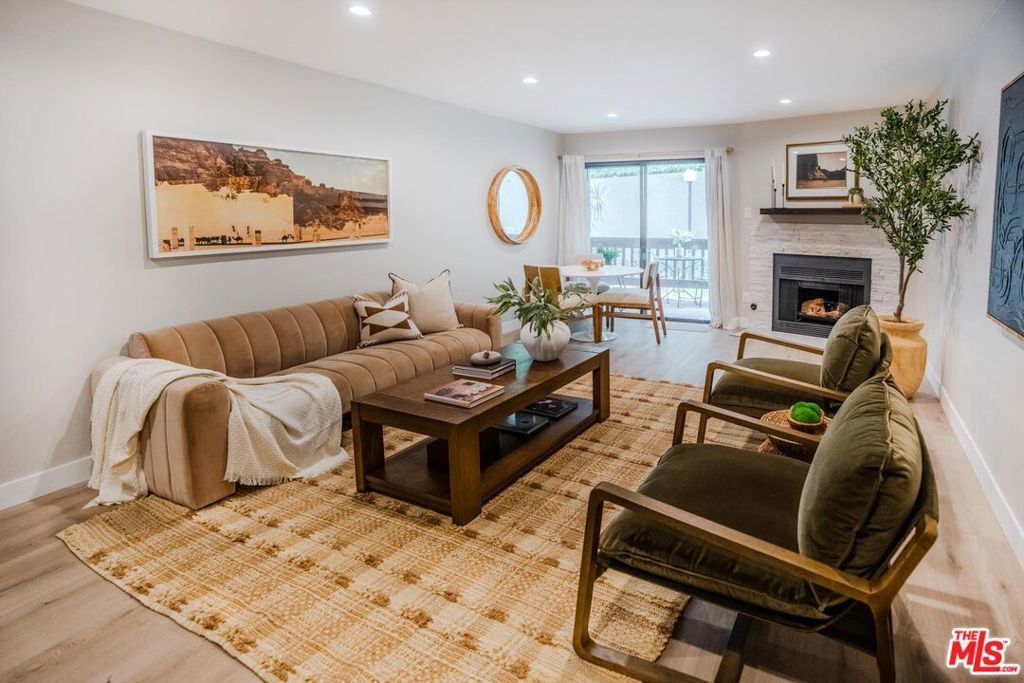 Photo of Listing #25586849