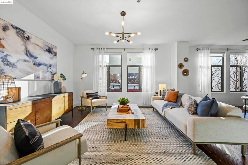 Photo of Listing #41110259