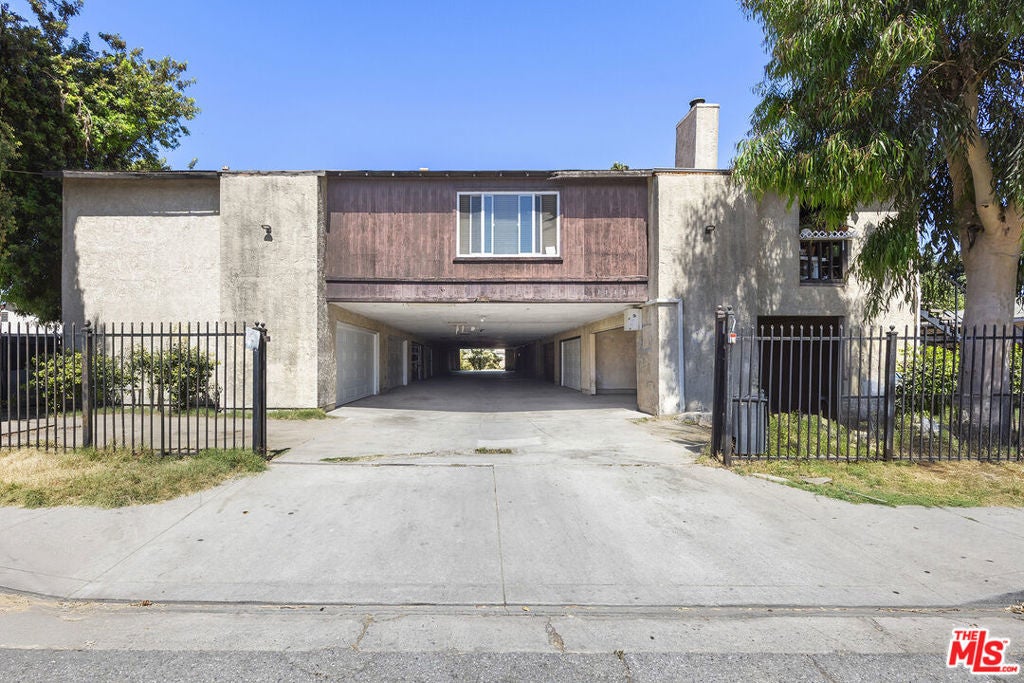 Photo of Listing #25587289