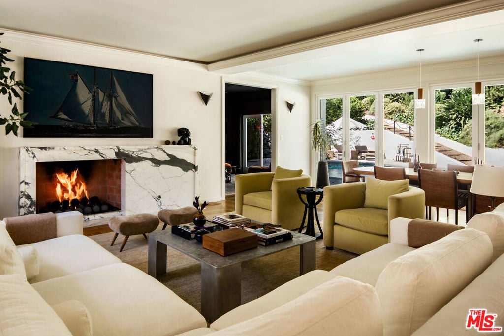 Photo of Listing #25585655