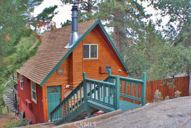556 Villa Grove Avenue, Big Bear City