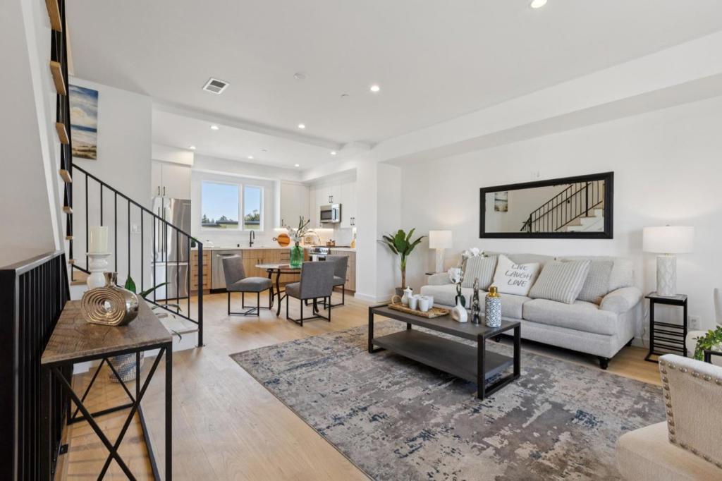 Photo of Listing #ML82020308