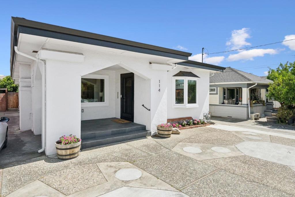 Photo of Listing #ML82020312