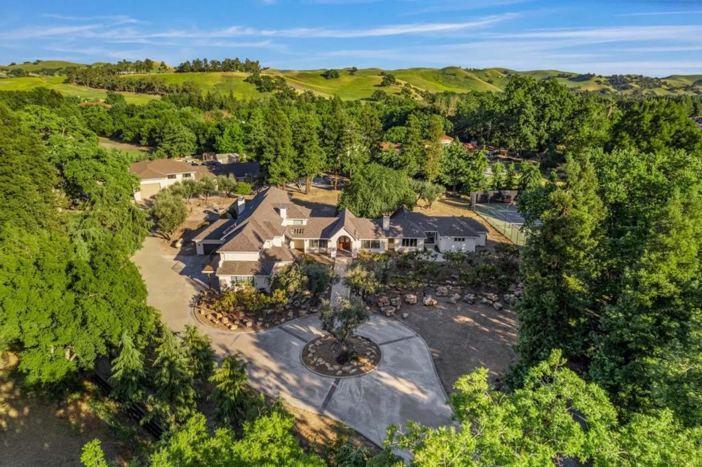 Photo of Listing #ML82020370